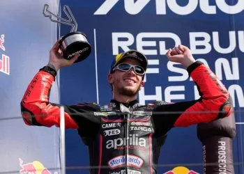 Marco Bezzecchi, qui festeggia la vittoria nella Sprint di Misano (Foto ANSA)