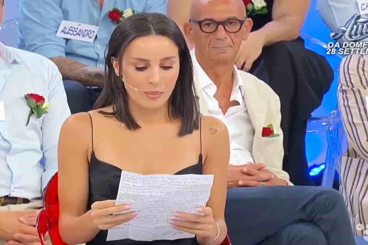 confronto a uomini e donne tra sarah ary e valerio