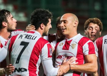 I calciatori del Forlì esultano (da facebook.com/ForliFC)