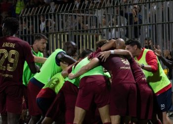 Il Ravenna festeggia una vittoria (da facebook.com/ravennafc)
