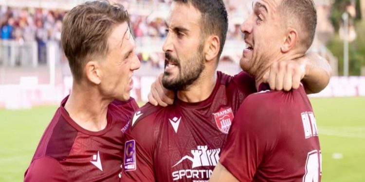 L'esultanza del Trapani (Facebook FC Trapani 1905)