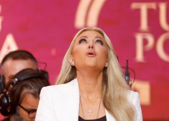 Erika Kirk nello State Farm Stadium in Glendale, Arizona, USA durante le esequie del marito Charlie (Ansa)