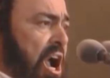 Stasera, 5 novembre, lo speciale su Luciano Pavarotti su Canale 5