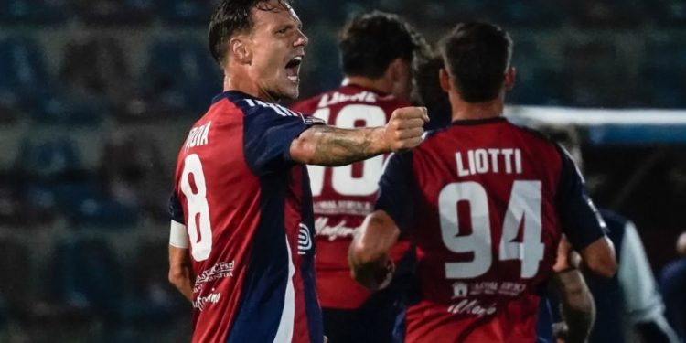 Federico Proia esulta con la Casertana (da facebook.com/SerieCofficial)