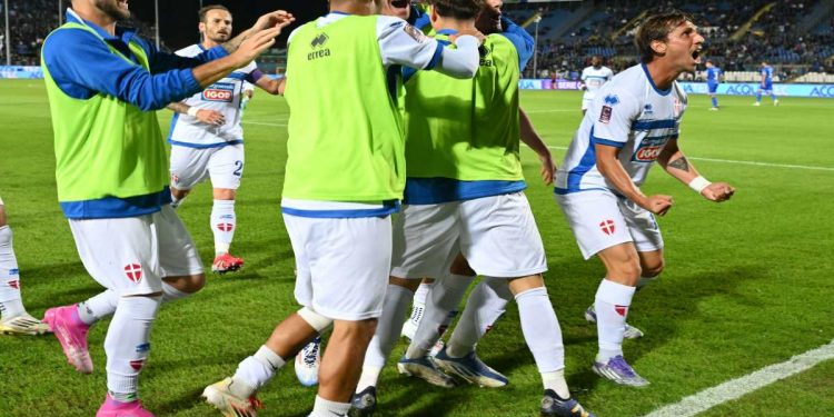 L'esultanza del Novara (novarafootballclub.it)