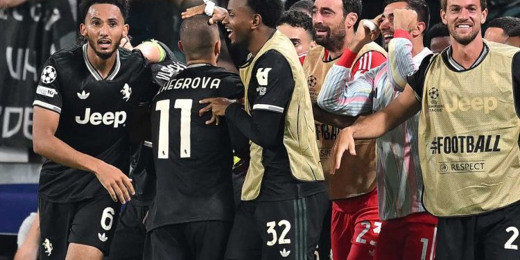La Juventus esulta, qui in Champions League (Foto ANSA)