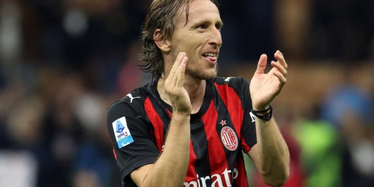 Luka Modric celebra la vittoria del Milan (Foto: ANSA)