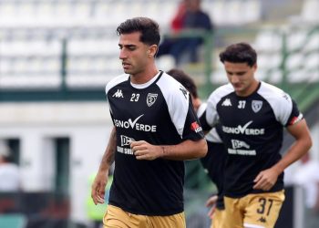 Antonio Candela si riscalda con lo Spezia (da facebook.com/SpeziaCalcio)