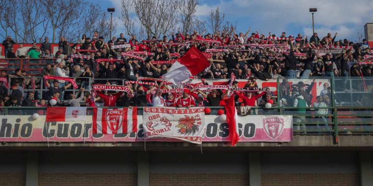 I tifosi del Forlì (forlifc.com)