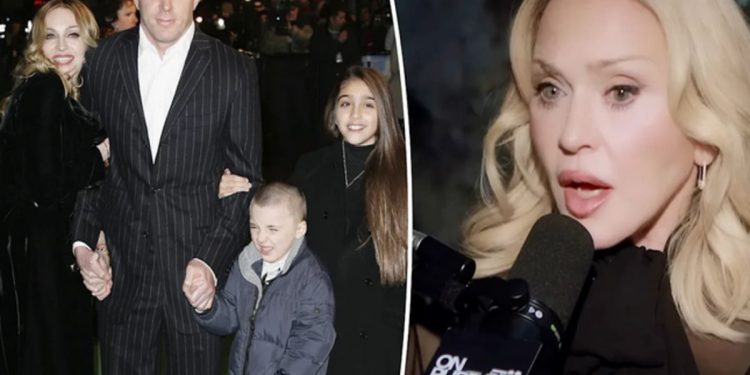 Madonna, marito Guy Ritchie e figli Lourdes e Rocco