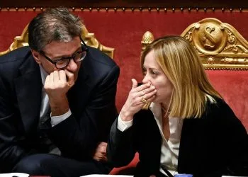 Giorgia Meloni, presidente del Consiglio, con Giancarlo Giorgetti, ministro dell'Economia (Ansa)