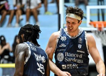 La Dinamo Sassari in amichevole (da facebook.com/dinamosassariofficial)