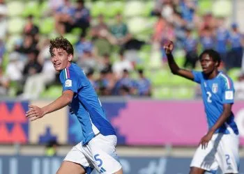 Andrea Natali esulta con l'Italia U20 (Foto ANSA)