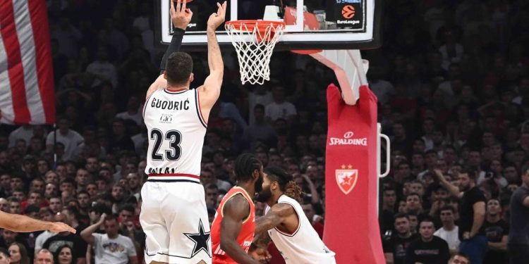 Una tripla di Marko Guduric con l'Olimpia Milano (da facebook.com/OlimppiaMilano1936)