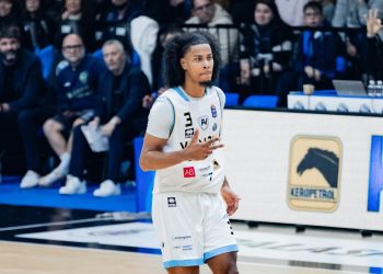 Tajion Jones con la Vanoli Cremona (da facebook.com/VanoliBasketCremona)