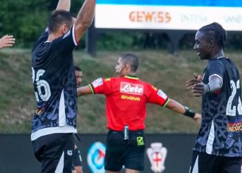 La gioia dei giocatori della Pro Vercelli (Facebook Lega Pro)