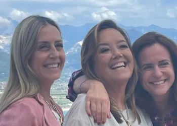 Annamaria Bernardini de Pace con le figlie