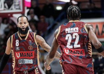 Ky Bowman e Jordan Parks con la Reyer Venezia (da facebook.com/ReyerVenezia)