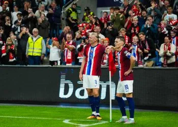 Erling Haaland e Martin Odegaard esultano con la Norvegia (Foto ANSA)