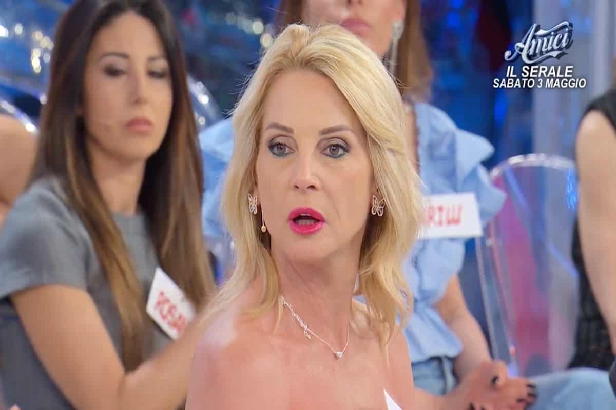 isabella lascia il trono over di uomini e donne