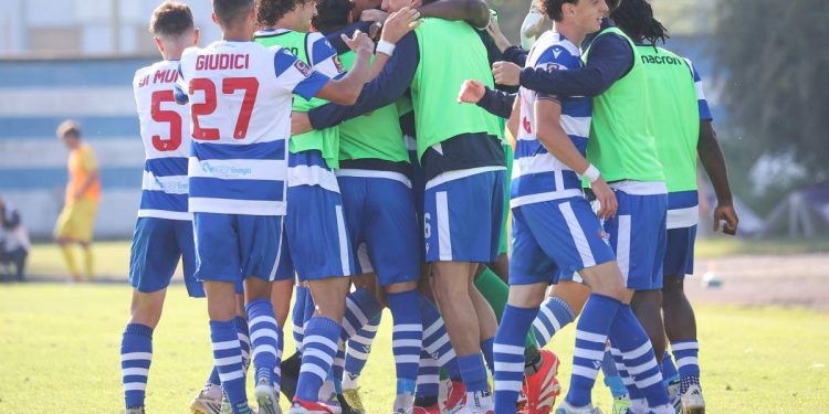 La Pro Patria esulta (da facebook.com/aurorapropatria1919official)