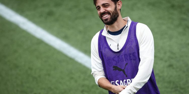 Bernardo Silva in allenamento con la Nazionale portoghese (Foto Ansa)