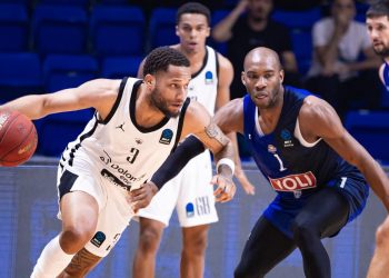 DeVante' Jones in Buducnost Trento (da facebook.com/AquilaBasketTN)