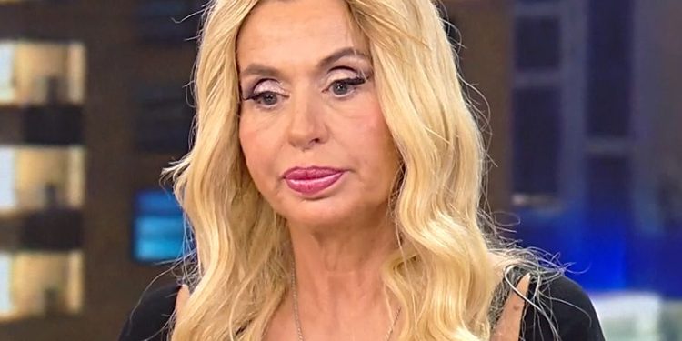 Valeria Marini vuole far pace con la madre Gianna Orrù (Screen Raiplay)