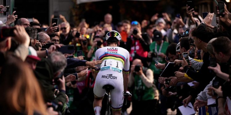 Diretta Giro di Lombardia 2025 Tadej Pogacar