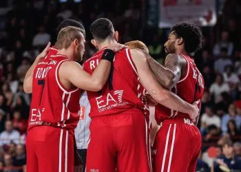 Il gruppo dell'Olimpia Milano (da facebook.com/OlimpiaMilano1936)