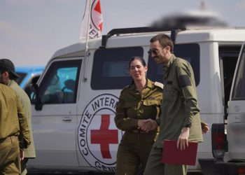 Un'immagine rilasciata dall'ufficio stampa del primo ministro israeliano sul rilascio dei 20 ostaggi liberati da Hamas e tornati dopo due anni dalle loro famiglie, 13 ottobre 2025. ANSA/US PRIMO MINISTRO ISRAELE