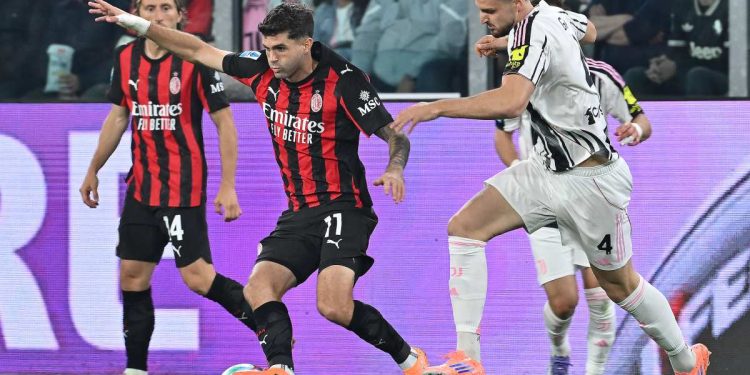 Christian Pulisic contro Federico Gatti in Juventus Milan (Foto ANSA)