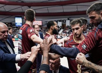 La Reyer Venezia durante un timeout (da facebook-com/ReyerVenezia)