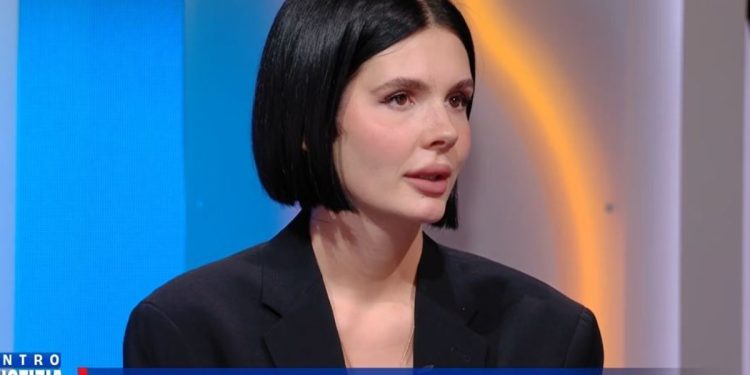 Evelina, figlia di Vittorio Sgarbi (Foto: Dentro la notizia)