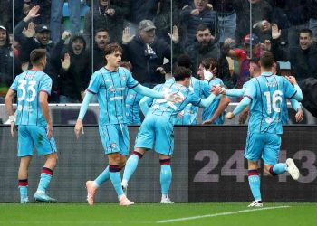 Il Cagliari esulta al Bluenergy Stadium di Udine (Foto ANSA)