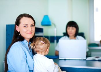 Mamme lavoratrici in ufficio