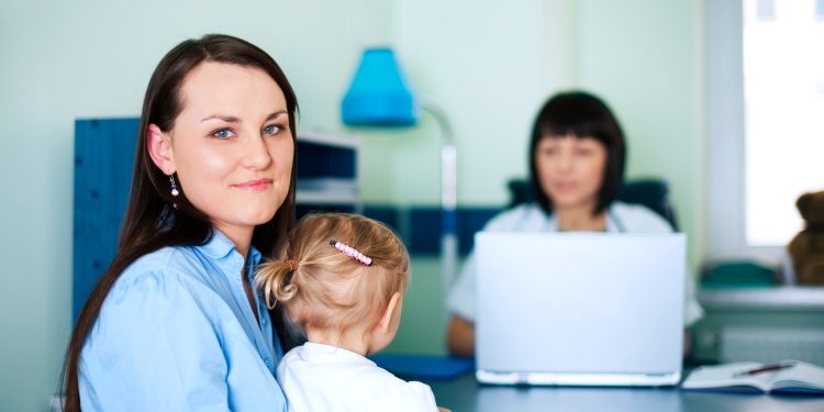 Mamme lavoratrici in ufficio