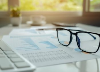 Occhiali e grafici fiscali