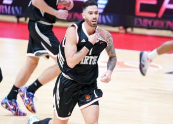 Luca Vildoza in campo con la Virtus Bologna (Foto: Web)