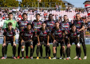 La Vis Pesaro schierata in campo (da facebook.com/vispesaro1898)