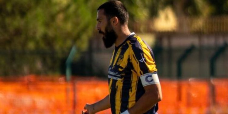 Roberto De Rosa del Giugliano (giugliano1928.it)