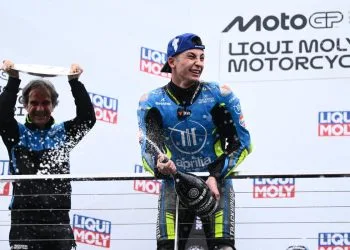 Raul Fernandez festeggia la vittoria nel Gp Australia MotoGp (Foto ANSA)