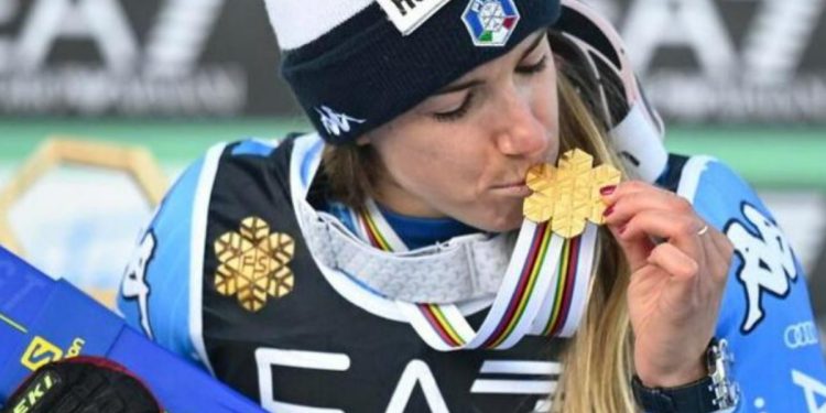 Marta Bassino con la medaglia (Foto: Web)