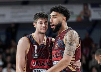 Leonardo Candi e Denzel Valentine con la Reyer Venezia (da facebook.com/ReyerVenezia)