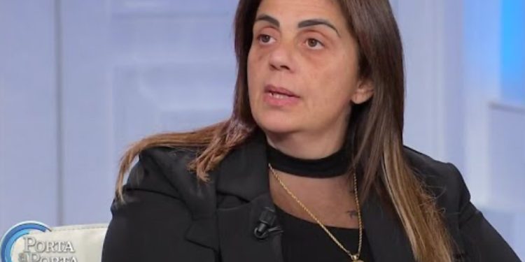 Mena De Mare, mamma Santo Romano