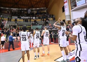 La APU Udine saluta i suoi tifosi (da facebook.com/apudine)