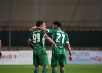 Antonio Imputato ed Emanuele Scipioni esultano con il Monopoli (da facebook.com/MonopoliCalcio)