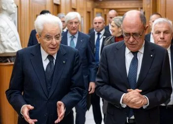 Il capo dello Stato Sergio Mattarella con Guido Carlino, presidente della Corte dei Conti (Ansa)