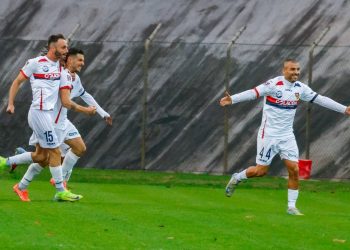 Saber Hraiech esulta con il Gubbio (da facebook.com/AsGubbioCalcio1910)