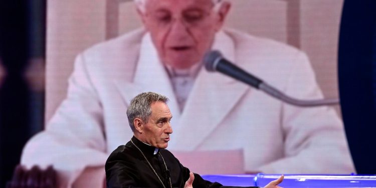 Mons. Georg Ganswein, già Segretario di Papa Benedetto XIV (ANSa 2025, Riccardo Antimiani)